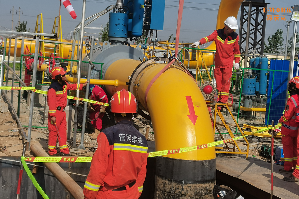 易沃克分瓣式切割坡口機維搶修現場